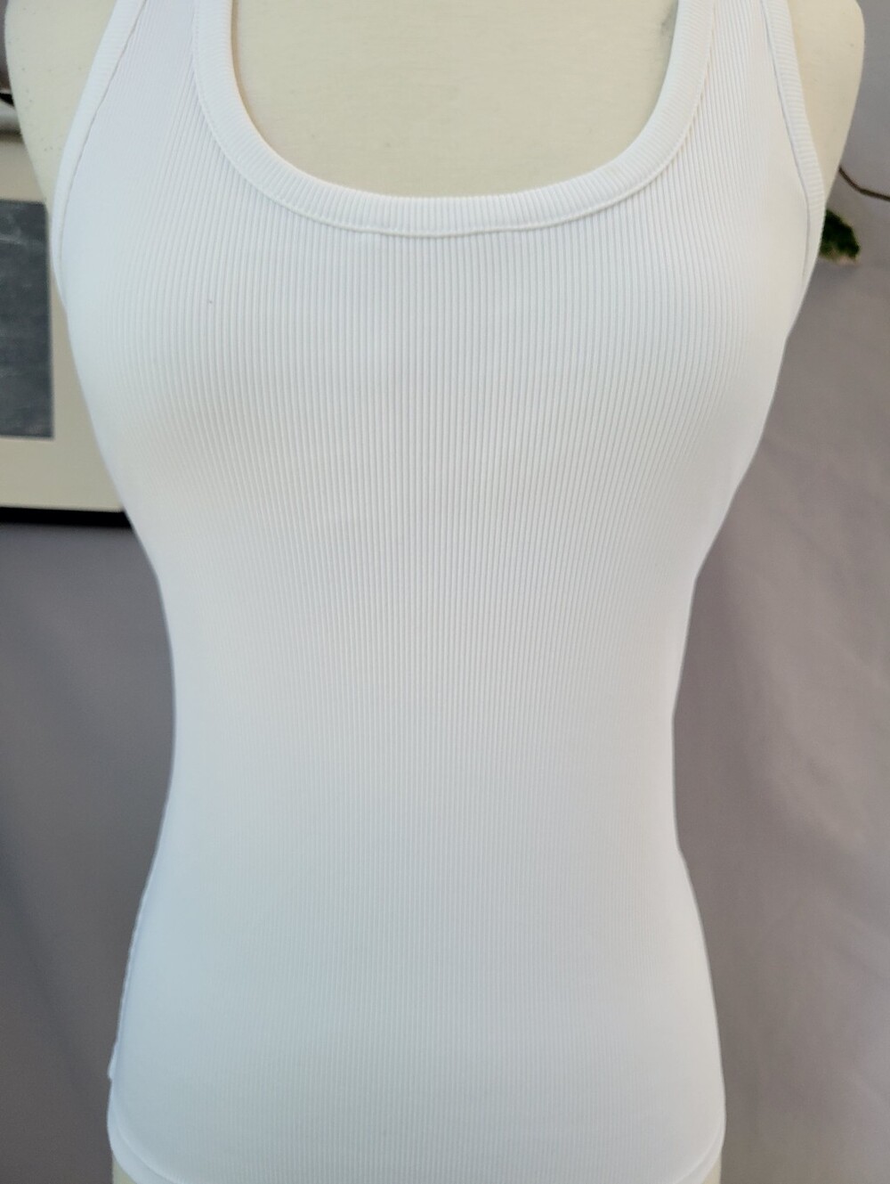 Electric Yoga Ribbed Racerback Tank Top in White S - Picture 4 of 12